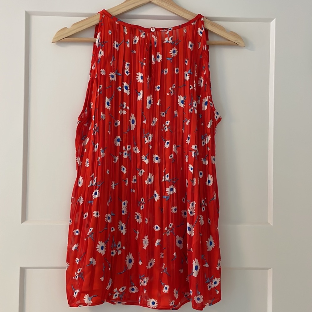 NWT! Rachel Zoe Pleated Sleeveless Floral Blouse - Picture 3 of 6
